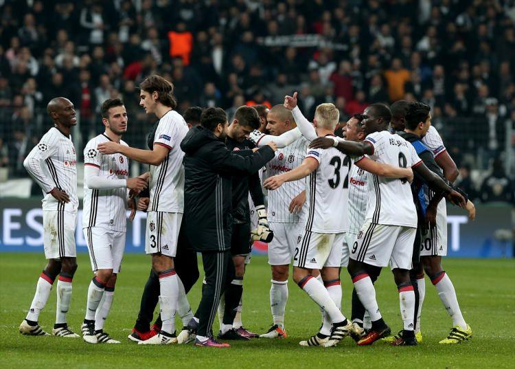 <p>The Sun gazetesi "İstanbul mucizesi" manşetini atarken, Beşiktaş'ın ikinci yarı çok iyi oynayarak Benfica ile 3-3 berabere kaldığını yazdı.</p>