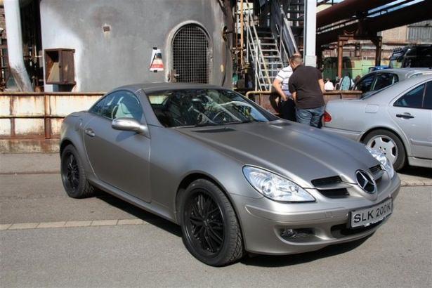 <p>Mercedes severler Almanya'nın Hattingen kentinde buluştu. Mercedes kulübü tarafından her sene düzenlenen etkinlik kapsamında Mercedes klasikleri ve son model Mercedes'ler bir araya geldi. İşte o otomobiller....</p>

<p> </p>
