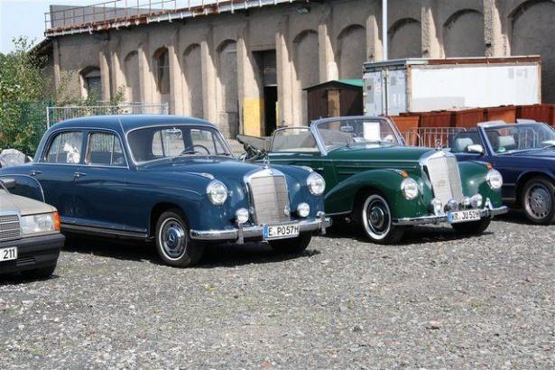 <p>Mercedes severler Almanya'nın Hattingen kentinde buluştu. Mercedes kulübü tarafından her sene düzenlenen etkinlik kapsamında Mercedes klasikleri ve son model Mercedes'ler bir araya geldi. İşte o otomobiller....</p>
<p> </p>
