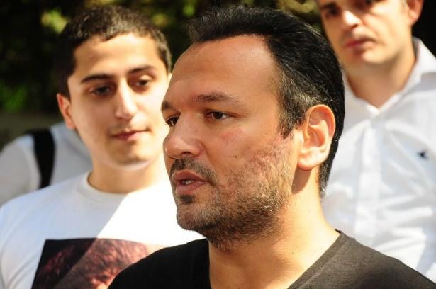 <p><strong>Ali Sunal</strong></p>
<p>Şehitlerimize Allah'tan rahmet kederli ailelerine sabır ve başsağlığı diliyorum</p>