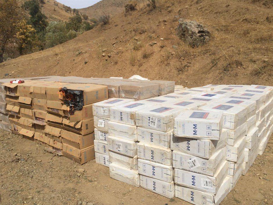 <p>Yapılan başarılı operasyonlarda BTÖ’nün bölgeden sağladığı kaçakçılık gelirlerine de büyük bir darbe vurulmuştur. Operasyonlar kapsamında 25 şahıs gözaltına alınmıştır” ifadelerine yer verildi.</p>
<p> </p>