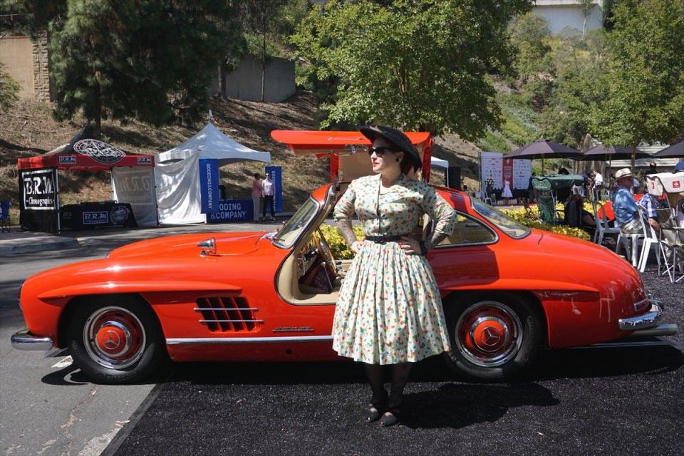 <p>Klasik araba meraklılarını bir araya getiren Concours d'Elegance Klasik Otomobil şovu Beverly Hills Greystone Malikanesi'nde yapıldı. </p>
