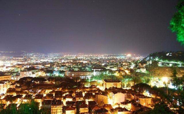 <p><strong>Aydın</strong></p>
<p>Kayıtlı Suriyeli: 7,928</p>
<p>Şehir Nüfusu: 1,068,260</p>
<p>İl nüfusu ile karşılaştırma yüzdesi: 0.74</p>