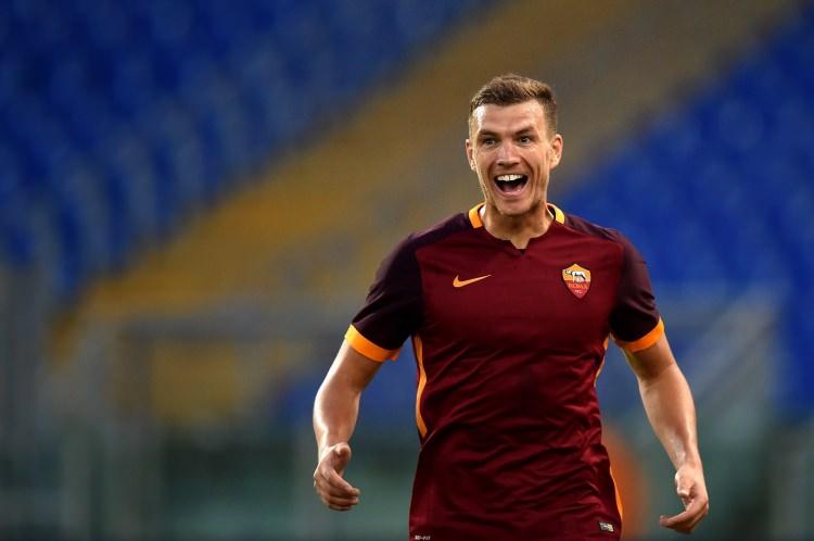 <p>3-DZEKO RAFTA - İtalya Serie A takımlarından Roma forması giyen Bosna-Hersekli Edin Dzeko’dan pahalı ve geçen sezonki performansı nedeniyle vazgeçildi.</p>