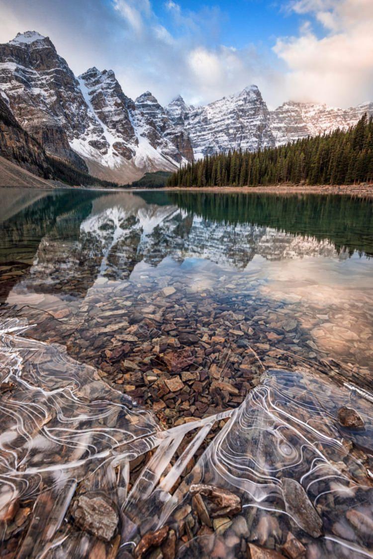 <p>Moraine Gölü, Kanada</p>
