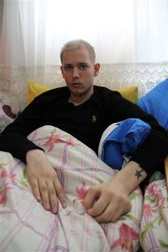 <p>Ben çok araştırdım. Bu arada televizyonda bir profesörün konuşmasına denk geldim. Anne sütünün kan değerlerini yükselttiğini ve bağışıklığı kuvvetlendirdiğini söyledi. Bunun üzerine sosyal medya üzerinden anne sütü aradığıma dair mesaj gönderdim."</p>

<p> </p>
