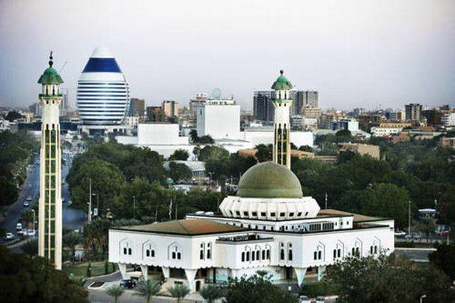 <p>Karasal Alan km²<br />
Sudan<br />
1.765.050</p>