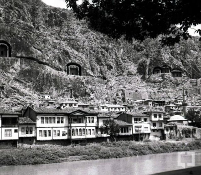 <p>Eski Amasya'dan bir kare</p>

<p> </p>
