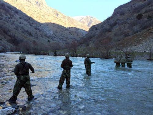 <p>Buna göre, Tunceli'deki 4'üncü Komando Tugay Komutanlığı tarafından, 18 Şubat-1 Mart 2016 tarihleri arasında Tunceli kırsalında 'Şehit Jandarma Astsubay Tamer MERİÇ-1-2-3' operasyonu icra edildi. </p>
<p> </p>