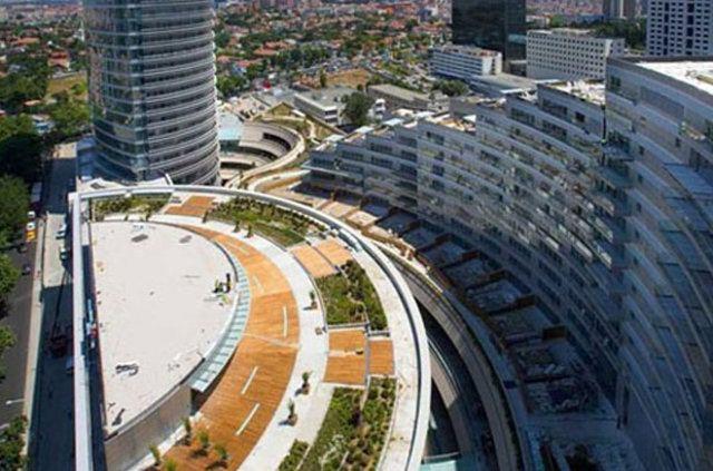 <p>Ünlü futbolcunun, lüks daire için 4.5 milyon lira ödediği öğrenildi. Arda, Levent civarını çok seviyor. (Günaydın)</p>