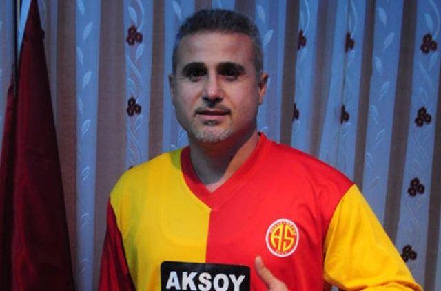<p>Mustafa Kocabey (Papen Mustafa) - Yaşı: 42 - Takımı: Ayvacık Belediyespor (İstanbul)</p>