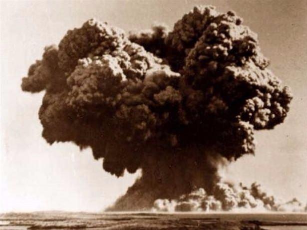 <p>İngiltere'nin ilk nükleer denemesi 1952 yılında "Hurricane" kod adlı nükleer bomba </p>
