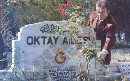 <p>Trabzonsporlu Hami,Metin Oktay'ın kabrini ziyaret ediyor.(1997)</p>
