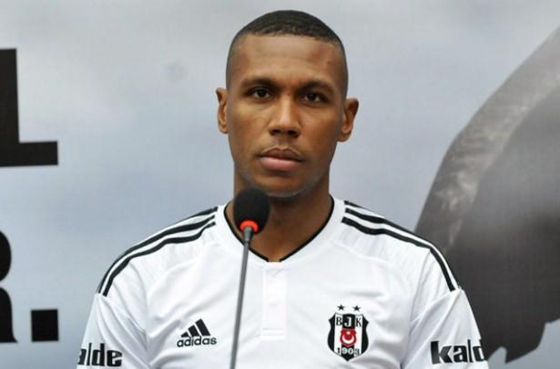 <p>29 yaşındaki stoperle 3 yılık sözleşme imzalanması planlanıyor. Beşiktaş’ta 14’ü Süper Lig, 2’si Ziraat Türkiye Kupası olmak üzere 16 karşılaşmada görev yapan Marcelo, 2 kez fileleri havalandırdı. / Habertürk</p>