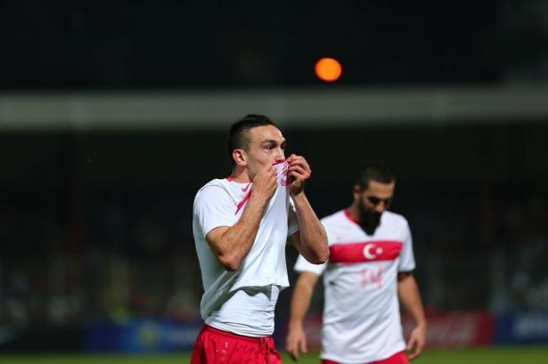 <p>ŞÜPHELİ - Mevlüt Erdinç (Guingamp)</p>

