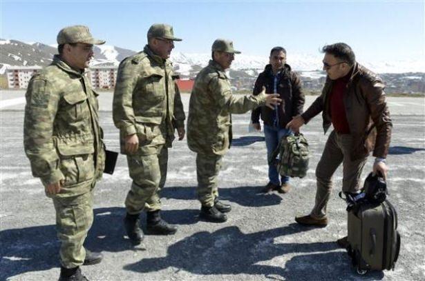<p>Terör örgütü PKK'nın 21 Ekim 2007 günü Hakkari'nin Yüksekova ilçesine bağlı Dağlıca 6. Hudut Tabur Komutanlığı ile güvenliği sağlayan Keri ile Pey Tepe üs bölgelerine düzenlediği saldırıda 12 Mehmetçik şehit düşmüştü.</p>
