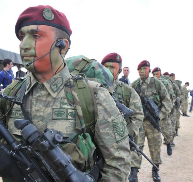 <p>Yaklaşık 3 - 3.5 yıl sonunda aday, gerçek bir "bordo bereli" olmak suretiyle özel timlerde görev alacak duruma gelmektedirler.</p>
<p> </p>
