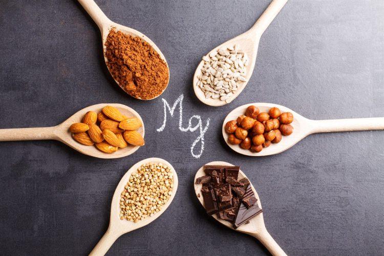 <p>Hastalıkların birçoğunun ortaya çıkma nedeninin vücudumuzdaki magnezyum oranının azalmasından dolayı olduğunu biliyor muydunuz? Sizler için magnezyum eksikliğinin neden olduğu hastalıkları araştırdık. İşte magnezyum eksikliğinden dolayı ortaya çıkan hastalıklar...</p>