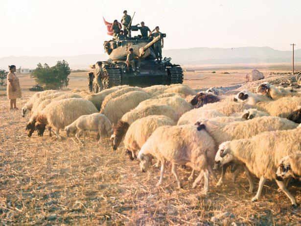 <p>Kıbrıs'ta Huzur ve Barışı Sağlayan Tanklarımız</p>
<p> </p>