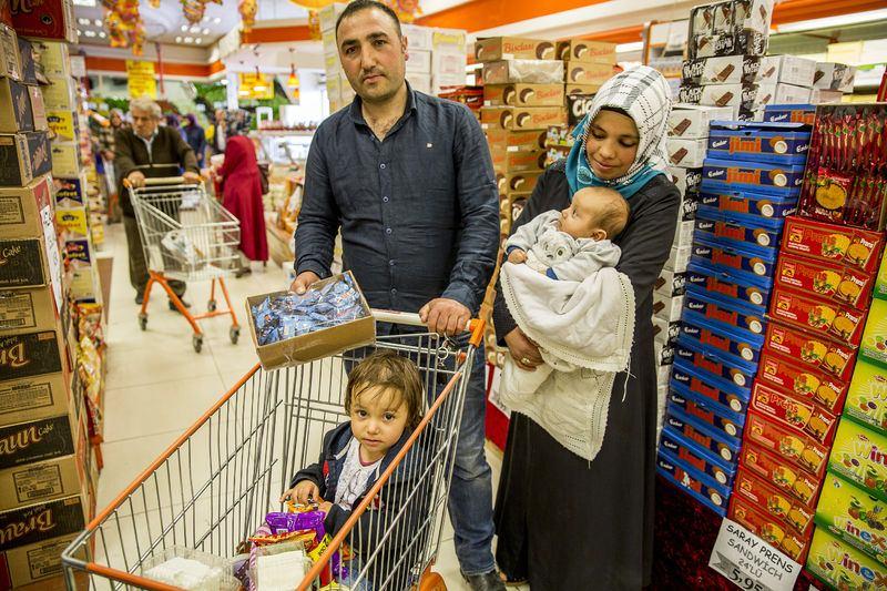 <p>Ramazan ayında Rahmet Akşamları ismiyle Kültürpark'ta ve ilçelerde programlar düzenleneceğini anlatan Akyürek, şöyle devam etti: </p>

<p> </p>
