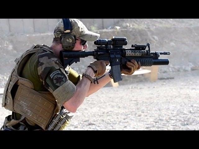 <p>M4, tam otomatik, yarı otomatik ve 3'lü yarı otomatik gibi üç ayrı atış sistemine sahiptir. Ayrıca bir de kilit sistemine sahip.</p>

<p> </p>
