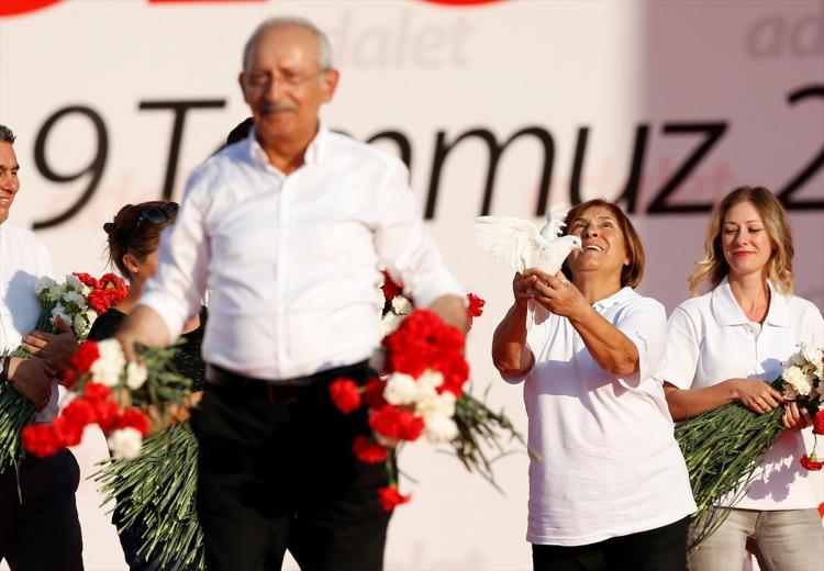 <p>Gece saatlerinde ise İstanbul Valiliği'nden bir açıklama geldi.</p>
