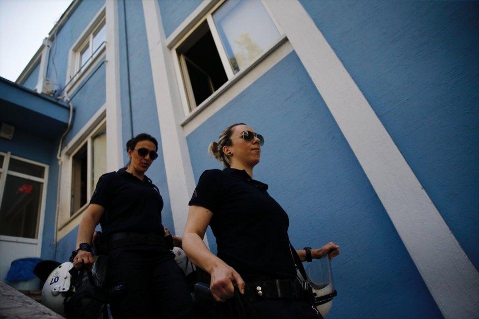 <p>Polislik mesleğinin sevilmeden yapılamayacağını belirten Kaplan, görevlerinin bitiş saatinin hiçbir zaman belli olmadığını dile getirdi. </p>