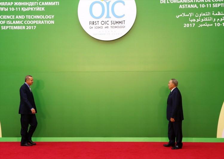 <p>Cumhurbaşkanı Recep Tayyip Erdoğan,Kazakistan'ın başkenti Astana'da düzenlenen İslam İşbirliği Teşkilatı 1. Bilim ve Teknoloji Zirvesi'ne katıldı.</p>
