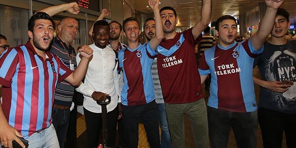 <p>Trabzonspor (GELENLER)<br />
<br />
Savunma 88 Luis Ibanez Crvena Zvezda 4 Jan Durica L.Moskova Orta saha 17 Ogenyi Onazi Lazio 21 Matus Bero Trencin Forvet 11 Fabiano Castillo FC Dallas Hyun-Jun Suk Porto 90 Ramil Sheydaev Zenit</p>