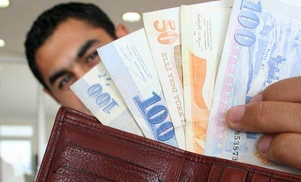 <p>Arslan, "Mevcut kıdem tazminatıyla ilgili bir düzenleme yapılacaksa,  öncelikle var olan sorunların ortadan kaldırılacağı ve bütün çalışanların kıdem  tazminatı haklarının güvence altına alınacağı bir düzenlemeyi savunuyoruz, bunu  istiyoruz." ifadelerini kullandı.</p>
