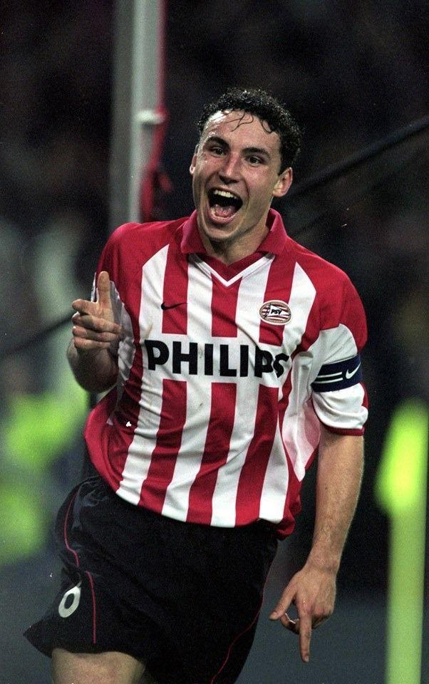 <p><strong>PSV: 1.339</strong><br />
Van Bommel ve PSV forması...</p>