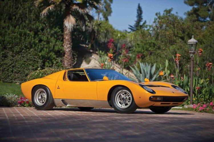 <p>Lamborghini Miura</p>
