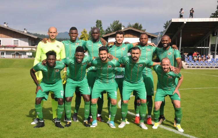 <p>Süper Lig: Alanyaspor <br />
<br />
(Süper Lig'de 1 Yıl)</p>
