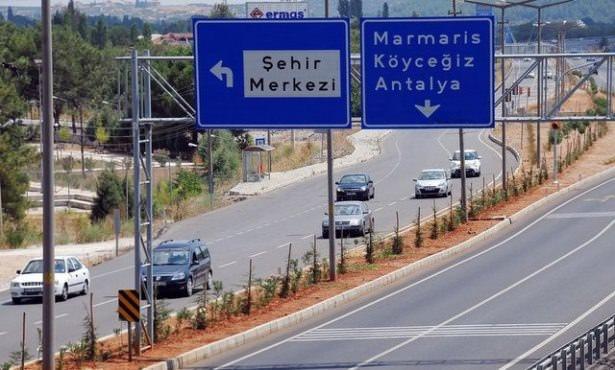 <p>Kişi başına en fazla otomobilin bulunduğu ikinci şehir ise Muğla. 866,6 bin nüfuslu Muğla'da 158 bin 837 otomobilin kayıtlı bulunuyor ve Muğla'da her 5,4 kişiye bir otomobil düşüyor.</p>

<p> </p>
