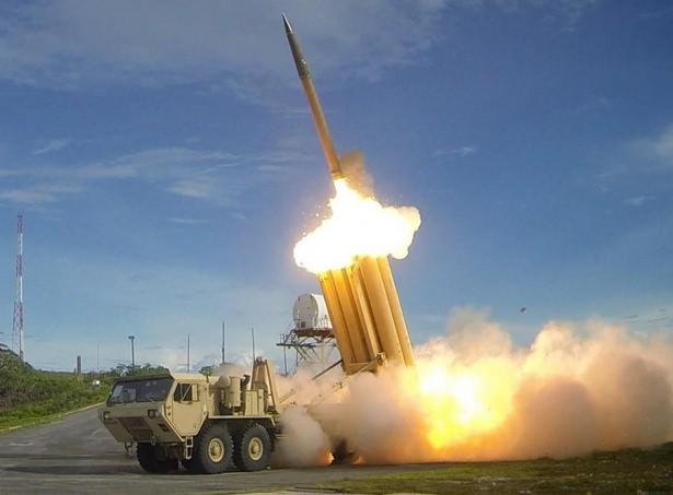 <p>ABD Ordusu Pasifik Komutanlığı Başkanı Vincent Brooks, THAAD füze savunma sisteminin Ortadoğu ve Güney Kore'ye yerleştirilmesi için henüz bir karar bulunmadığını ancak söz konusu iki bölgede füze savunma sistemine ihtiyaç duyulduğunu söyledi.</p>

<p> </p>
