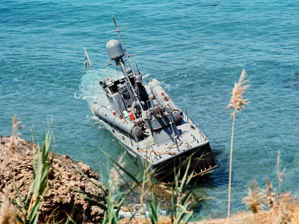 <p>Girne Limanı Yakınında Ele Geçirilen Rum Hücumbotu</p>

<p> </p>
