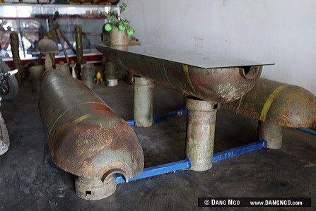 <p>Biraz daha tehlikeli çözümler: Bombalardan yapılan mobilyalar.</p>
<p> </p>