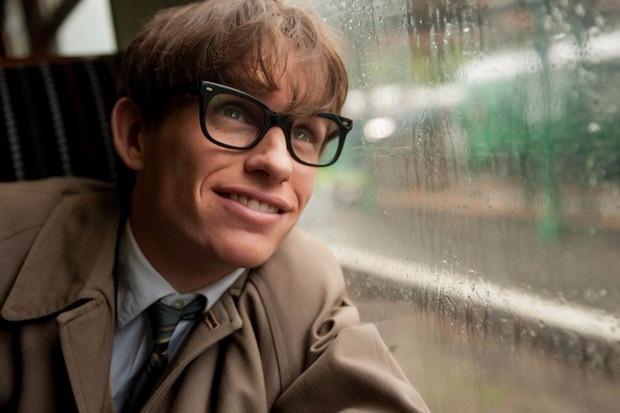 <p>Hawking'in bu çağrısına kayıtsız kalmayan bir başka isim ise İngiliz fizikçinin hayatını konu alan 2014 yapımı The Theory of Everything isimli filmde Hawking'i canlandıran Even Eddie Redmayne oldu.</p>

<p> </p>
