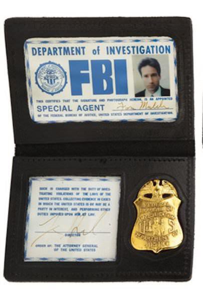 <p>The X-Files<br />
Mulder'ın FBI kimliği<br />
6 bin dolar</p>
