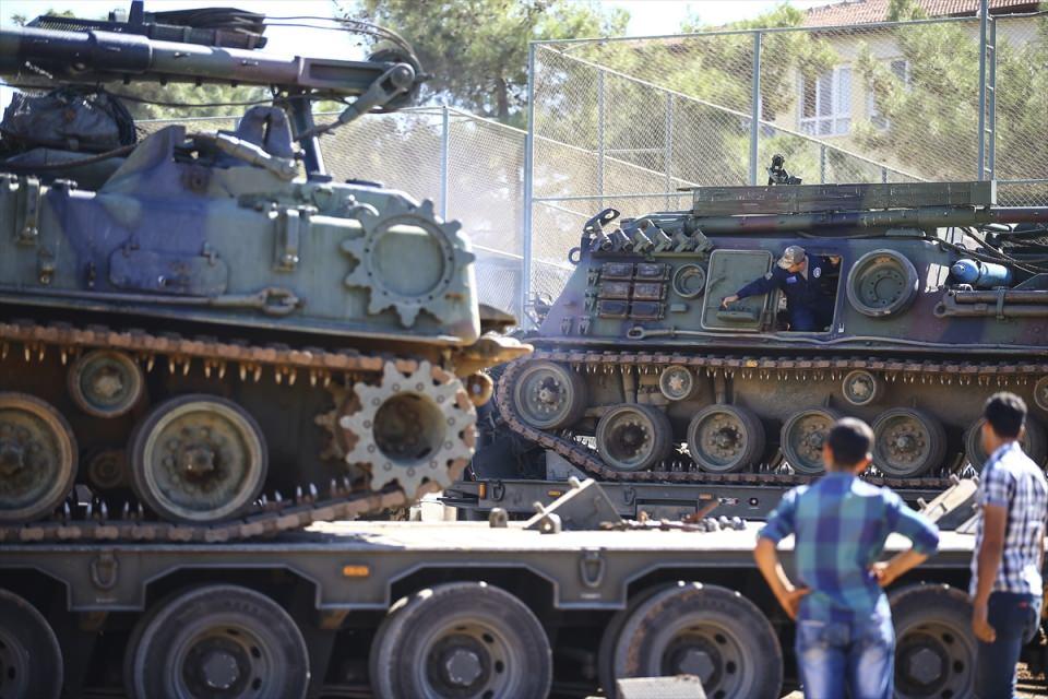 <p>Türkiye, Rusya ve İran'ın, Kazakistan'ın başkenti Astana'da gerçekleştirdiği toplantılarda, Suriye'nin Türkiye sınırındaki İdlib ili "çatışmasızlık bölgesi" ilan edilmişti. </p>
<p> </p>