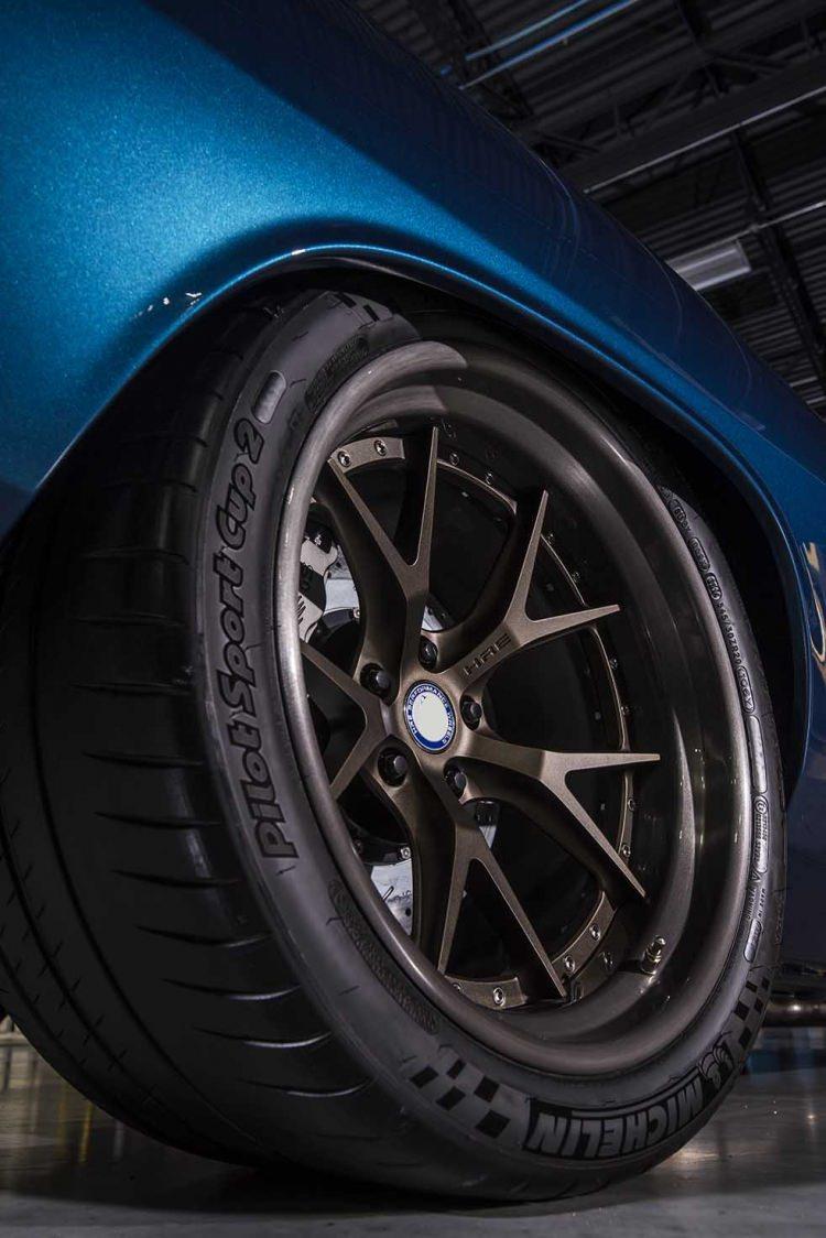 <p>Michelin Pilot Sport Cup 2 lastikler, HRE S101 jantların üzerine takıldı.</p>
