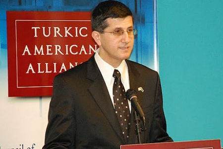 <p><strong>FARUK TABAN'IN EVİ 470 BİN DOLAR</strong><br />
<br />
FETÖ'nün ABD yapılanmasında çok önemli bir yer tutan Türki-Amerikan İttifakı (TAA) Başkanı Faruk Taban da Virginia'nın Centreville bölgesinde kendine ait 470 bin dolarlık evde yaşıyor.</p>
<p> </p>