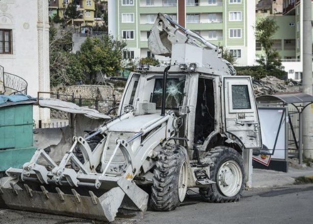 <p>Diyarbakır'ın Silvan ilçesinde PKK'lı teröristlere yönelik operasyon devam ediyor.</p>