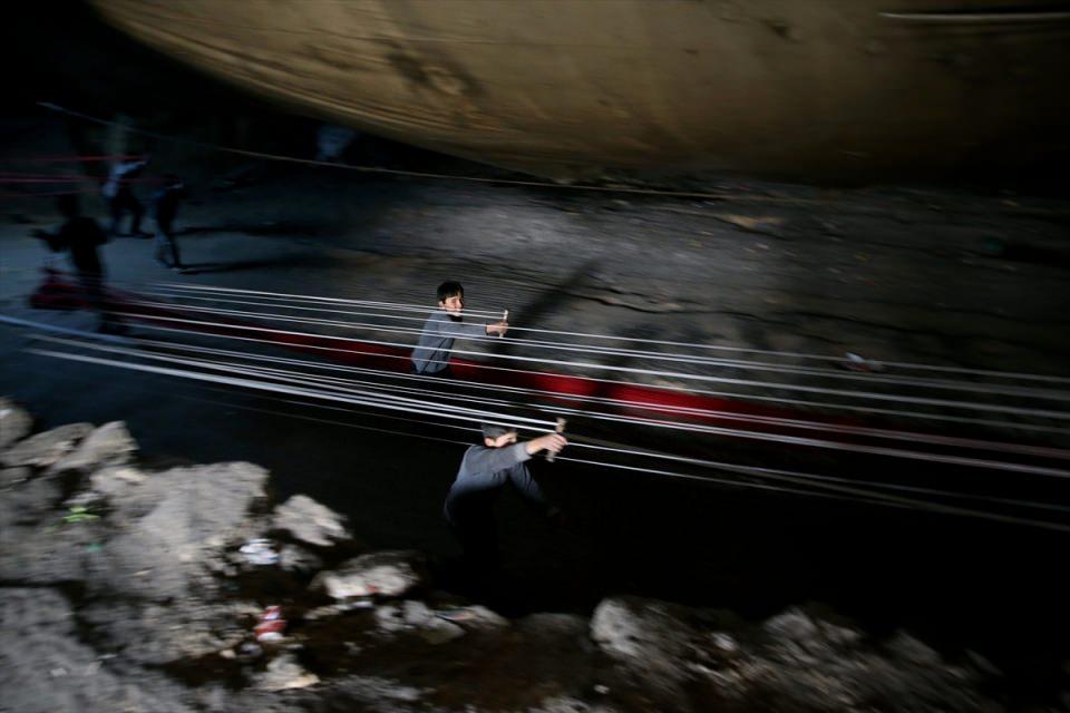 <p>Ustalardan Cuma Demir, AA muhabirine yaptığı açıklamada, 7 yaşından beri kendircilik yaptığını bildirdi.</p>

<p> </p>
