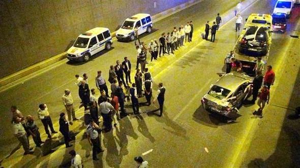 <p>* Bayram tatilinin ikinci günü olan 11 Eylül Pazar günü meydana gelen 13 kazada ise 11 kişi öldü, 36 kişi de yaralandı.</p>

<p> </p>
