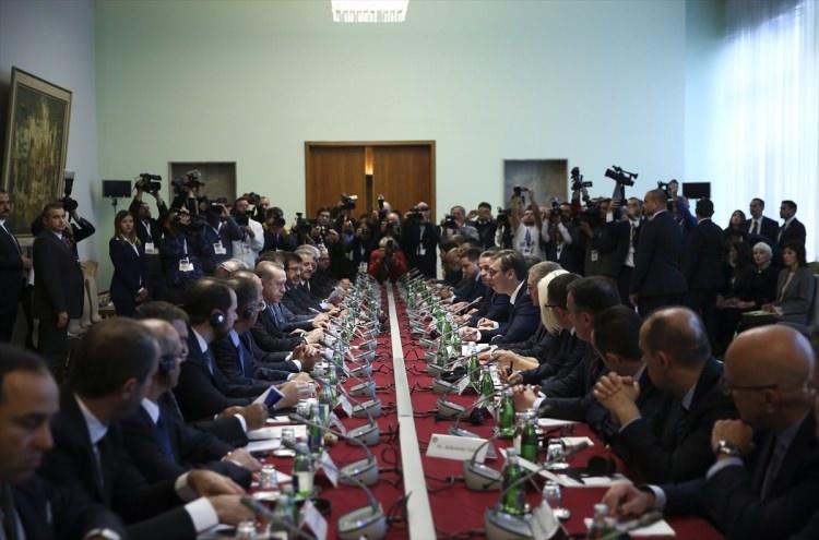 <p>Türkiye ile Sırbistan arasında birçok anlaşma imzalandı. Avrupa medyası iki liderin görüşmesini dikkatle takip etti.</p>
