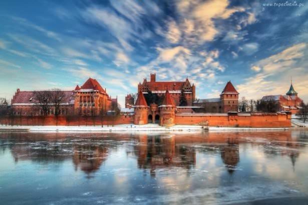 <p>Malbork kalesi - Polonya</p>

<p> </p>
