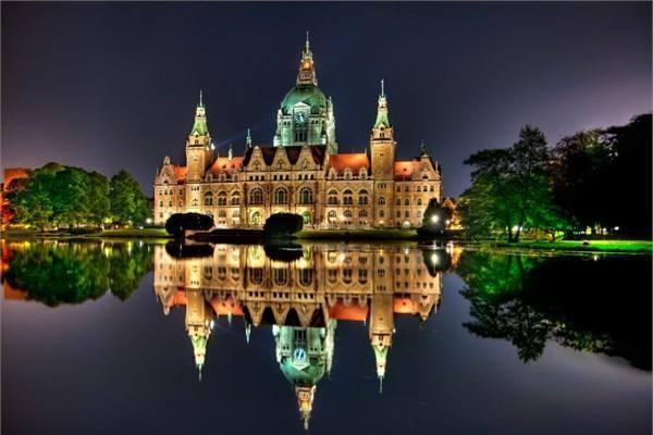 <p>Almanya, Hannover - Hannover Rathaus</p>