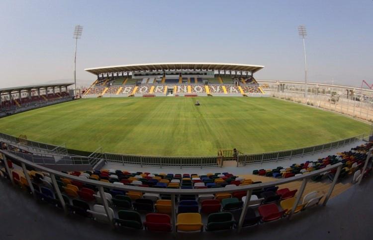 <p>Bornova Aziz Kocaoğlu Stadyumu​<br />
Kapasite: 12 bin 500</p>
