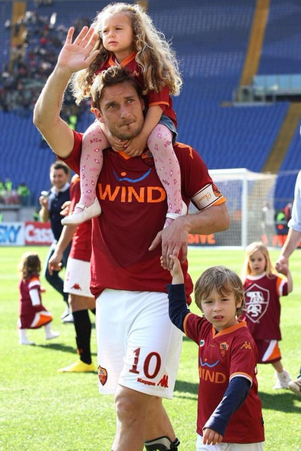 <p>Totti, Cristian ve Chanel</p>
